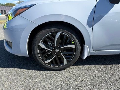 New 2025 Nissan Versa SR w/ Trunk Package image 9