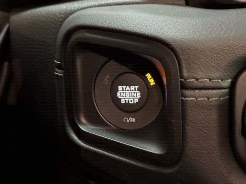 New 2024 Jeep Wrangler Unlimited Rubicon w/ Technology Group image 22