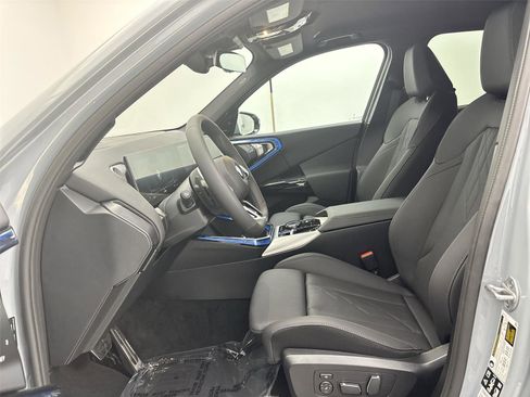 Used 2026 BMW X3 xDrive30 w/ Premium Package image 25