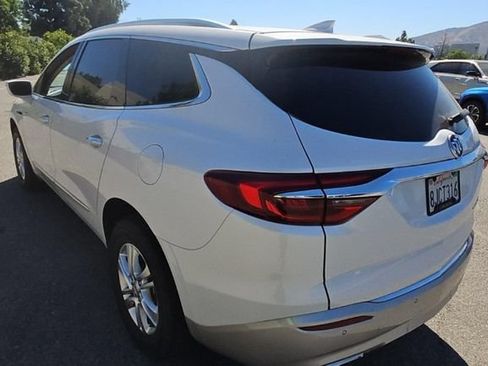 Used 2019 Buick Enclave Essence FWD image 4