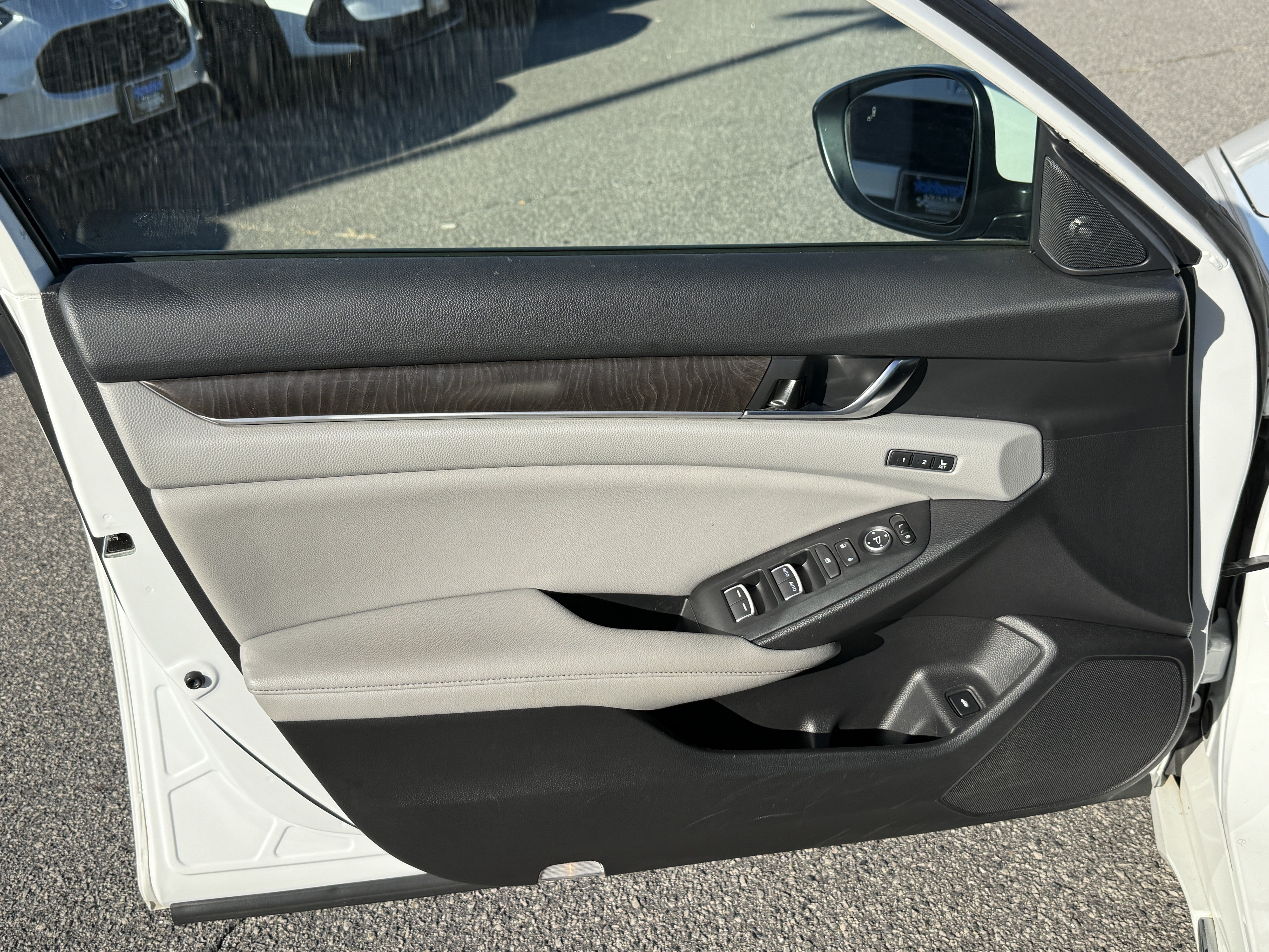 Used 2021 Honda Accord EX-L image 14