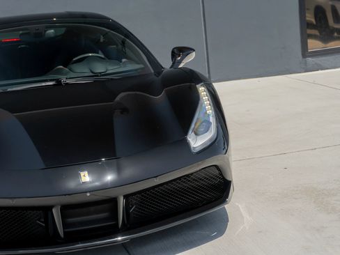 Used 2018 Ferrari 488 GTB RWD image 29
