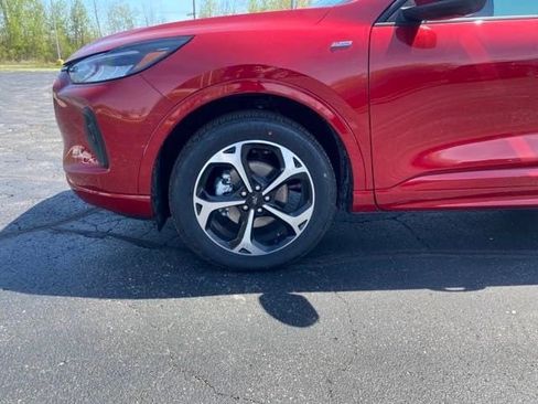 New 2024 Ford Escape ST-Line Select w/ Tech Pack #2 AWD/4WD image 28