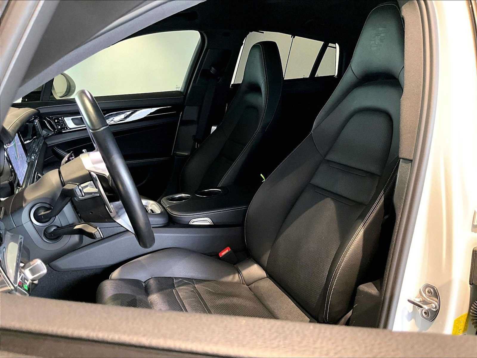 Used 2020 Porsche Panamera 4 AWD/4WD image 3