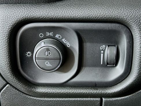 Used 2022 RAM 1500 Big Horn image 17