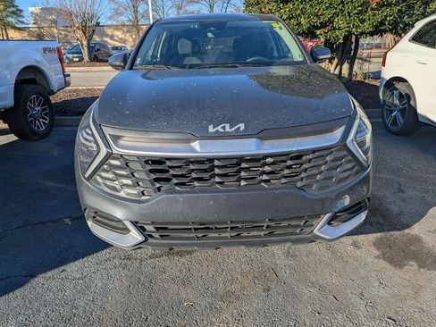 Used 2024 Kia Sportage LX image 3