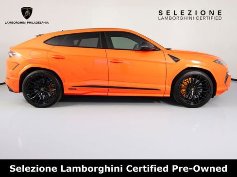 Used 2025 Lamborghini Urus SE image 4