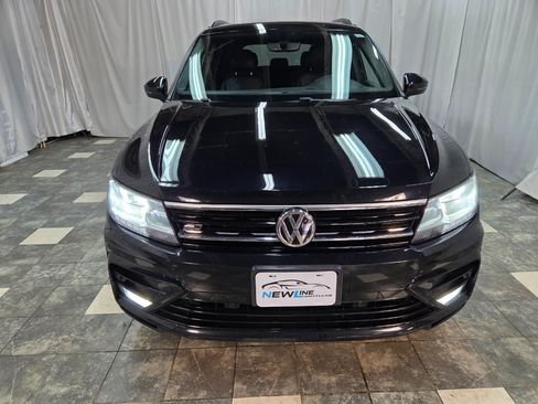 Used 2021 Volkswagen Tiguan SE R-Line image 3