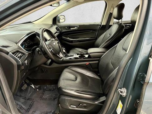Used 2016 Ford Edge Titanium w/ Equipment Group 302A AWD/4WD image 11