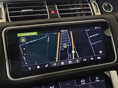 Used 2018 Land Rover Range Rover HSE AWD/4WD image 21