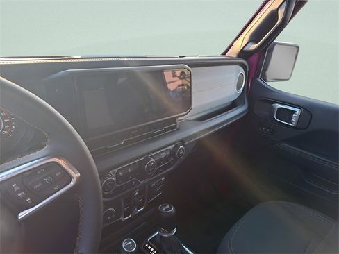 Used 2024 Jeep Wrangler Sahara w/ Technology Group image 12