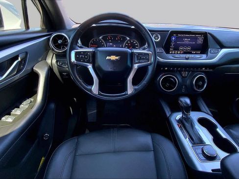 Used 2022 Chevrolet Blazer LT w/ LPO, Black Accent Package FWD image 6