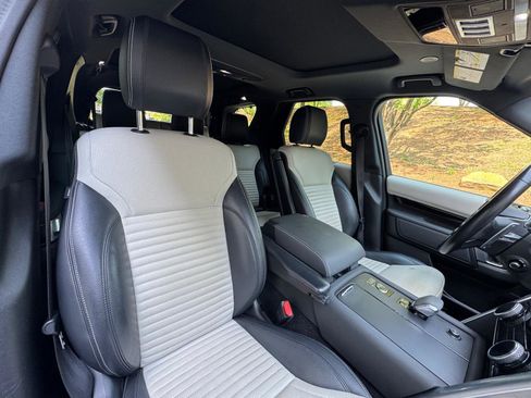 Used 2021 Land Rover Discovery S R-Dynamic image 36