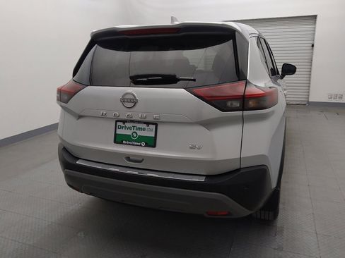 Used 2022 Nissan Rogue SV image 7