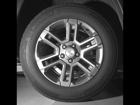 Used 2025 GMC Terrain Elevation FWD image 13