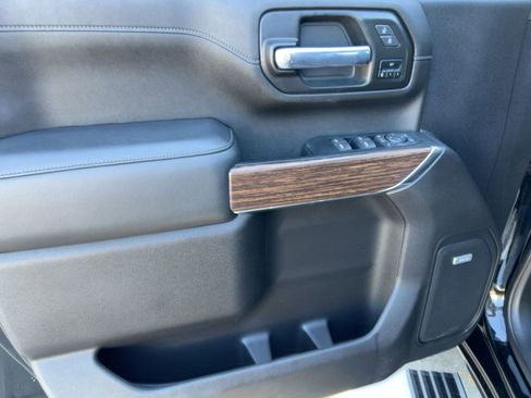 Used 2023 Chevrolet Silverado 3500 High Country image 12