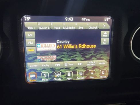 Used 2018 Jeep Wrangler Unlimited Sahara image 18