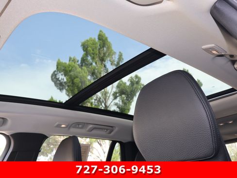 Used 2024 Volvo XC90 T8 Plus w/ Protection Package Premier AWD/4WD image 5