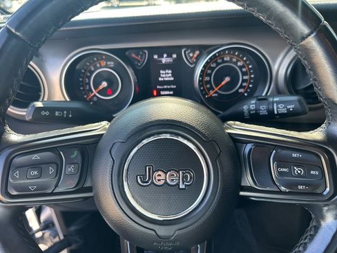 Used 2020 Jeep Wrangler Unlimited Sport image 25