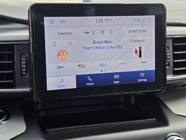 Used 2020 Ford Explorer XLT w/ Equipment Group 202A RWD image 9