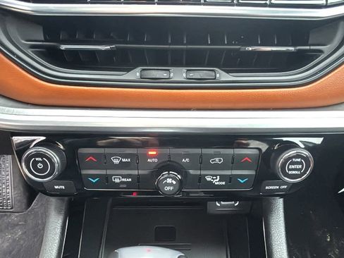 Used 2025 Jeep Compass Limited w/ Elite Group image 19