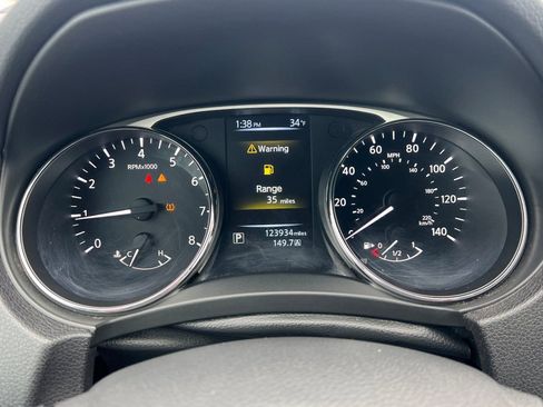 Used 2016 Nissan Rogue SL image 23