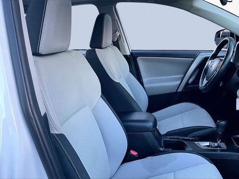 Certified 2018 Toyota RAV4 XLE image 27