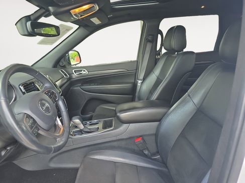 Used 2019 Jeep Grand Cherokee Altitude AWD/4WD image 21