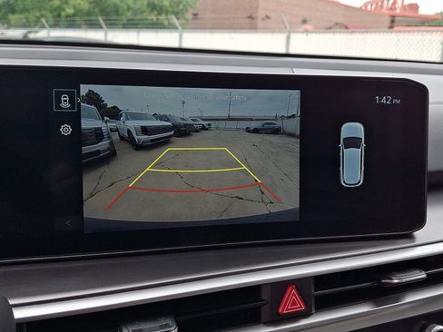 Used 2024 Kia Sorento S w/ Panoramic Sunroof Package FWD image 24
