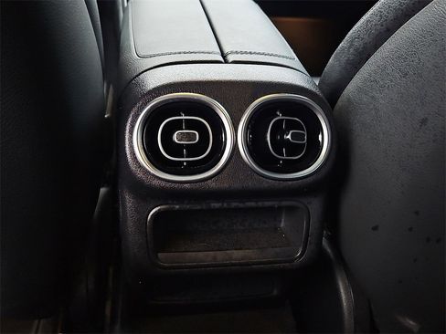 Used 2024 Mercedes-Benz GLC 300 4MATIC image 21