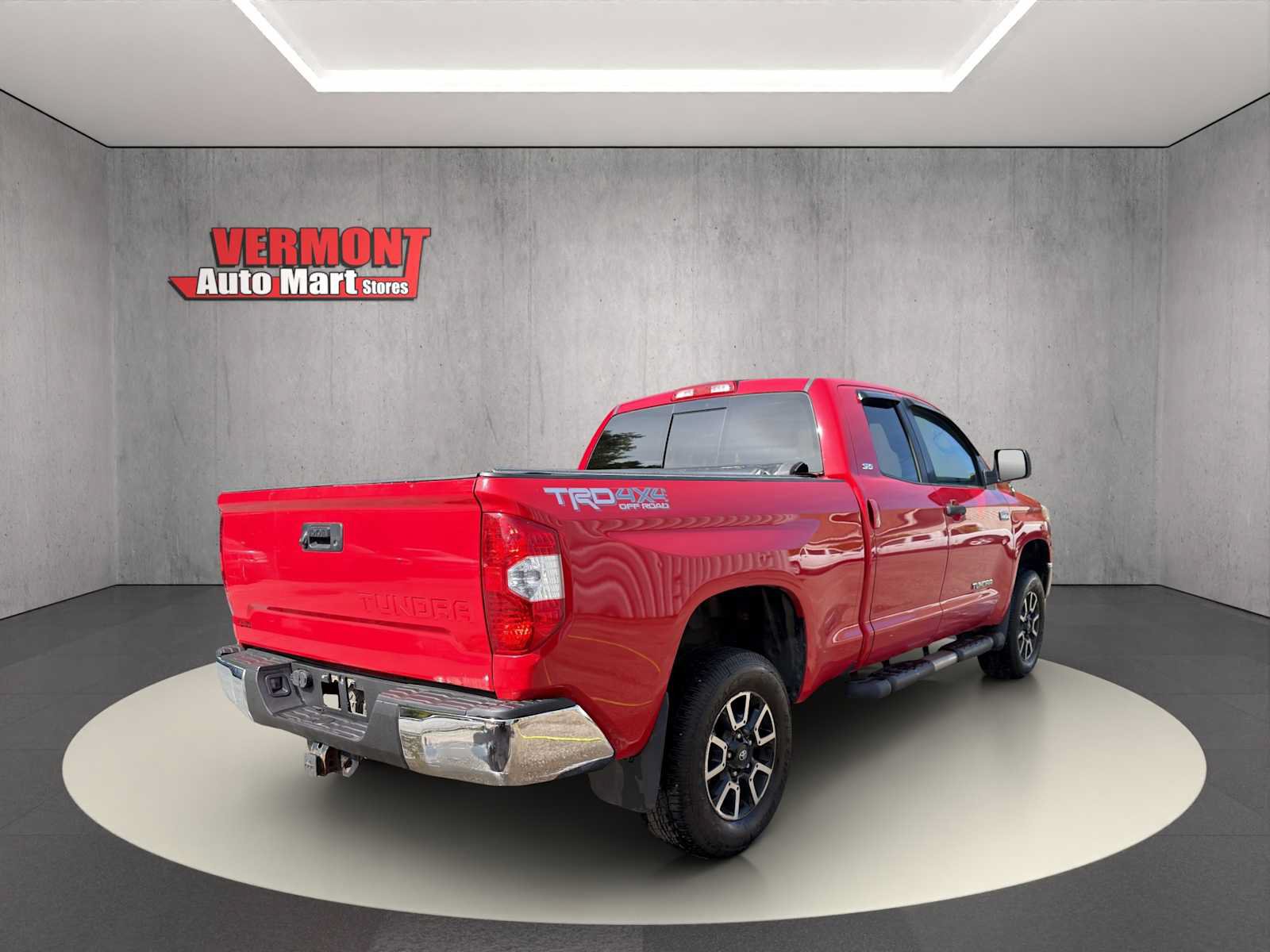Used 2014 Toyota Tundra SR5 w/ TRD Off Road Package AWD/4WD image 8