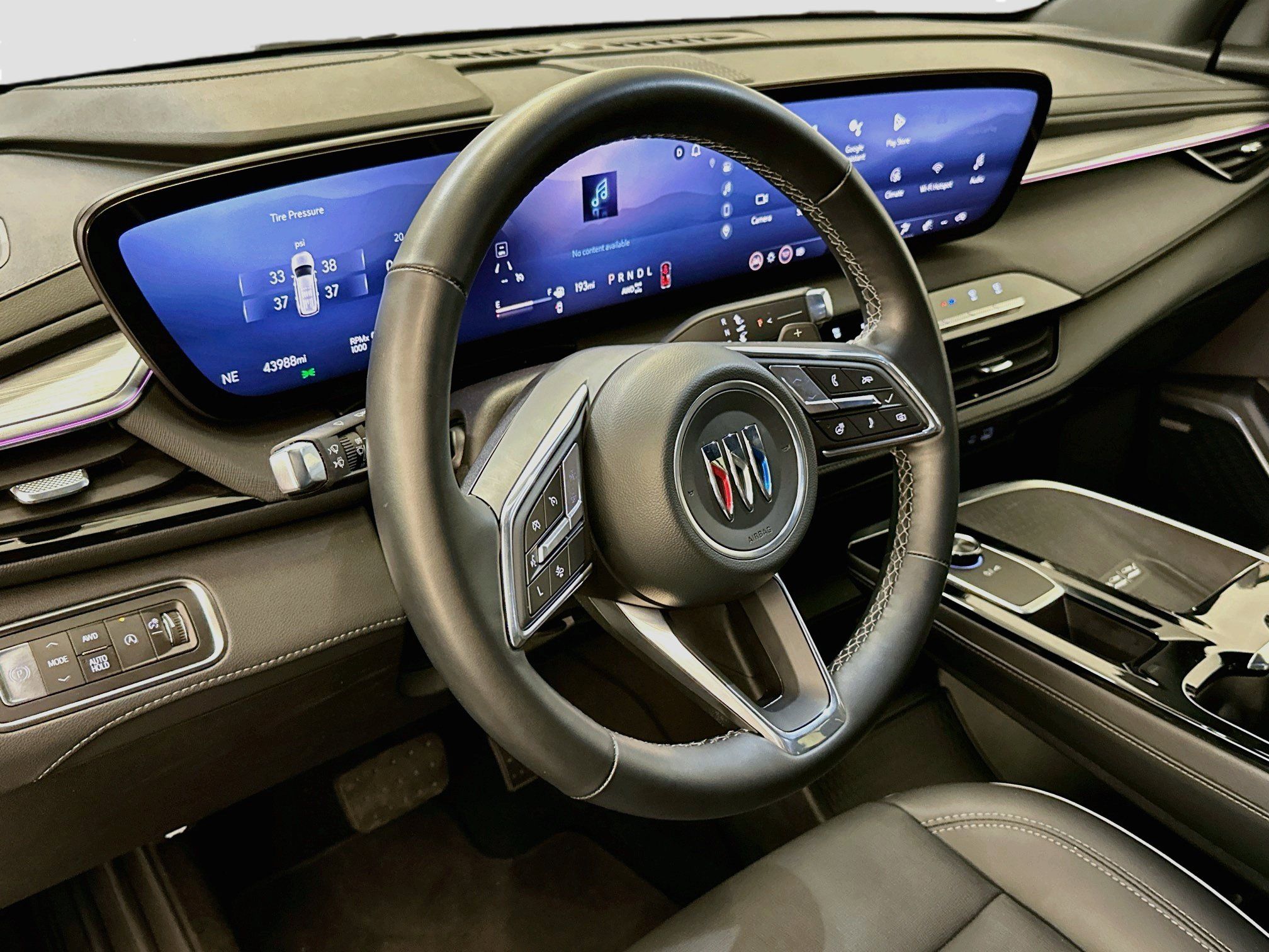 Used 2025 Buick Enclave Preferred AWD/4WD image 18