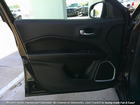 Used 2019 Jeep Compass Altitude image 13