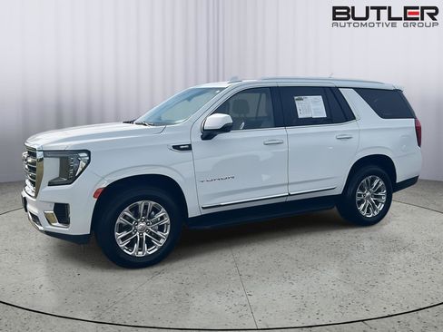 Used 2022 GMC Yukon SLT w/ SLT Luxury Package RWD image 3