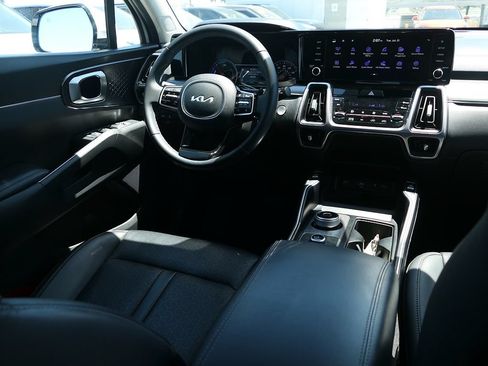 Used 2023 Kia Sorento EX AWD/4WD image 26