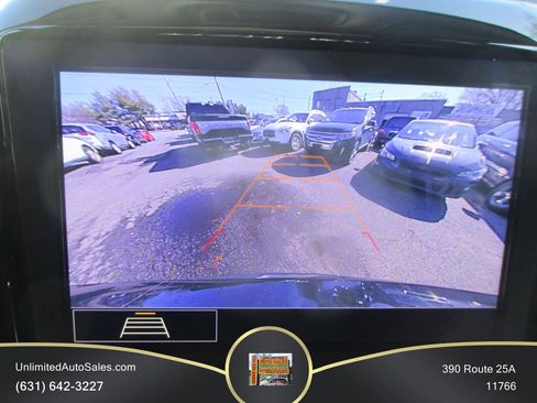 Used 2021 Chevrolet Traverse LT AWD/4WD image 6