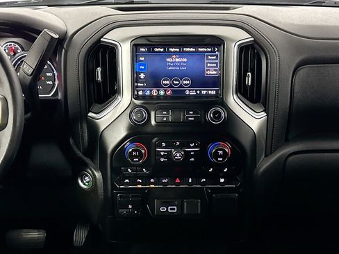 Used 2021 Chevrolet Silverado 1500 LT w/ Safety Package II AWD/4WD image 26