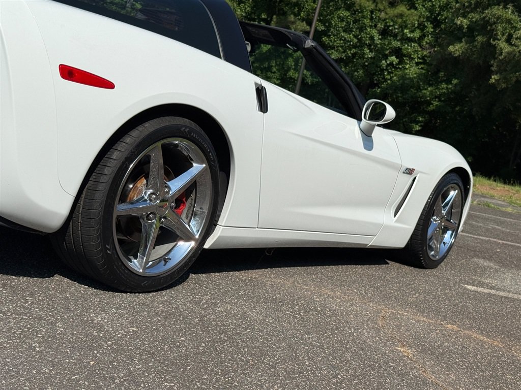 Used 2013 Chevrolet Corvette Coupe w/ 3LT Preferred Equipment Group RWD image 34