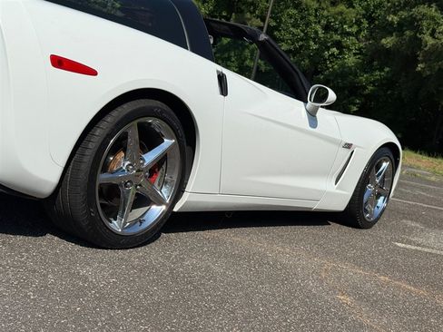 Used 2013 Chevrolet Corvette Coupe w/ 3LT Preferred Equipment Group RWD image 34