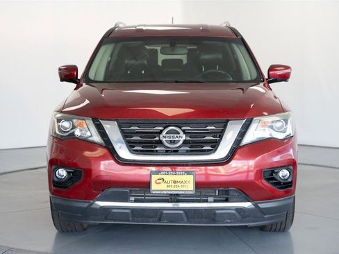 Used 2018 Nissan Pathfinder SL image 2
