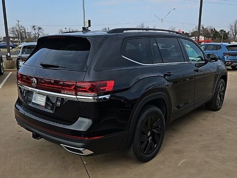 New 2026 Volkswagen Atlas SE FWD image 5