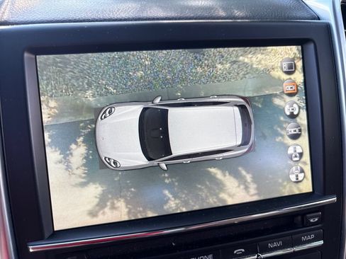 Used 2016 Porsche Cayenne AWD/4WD image 46