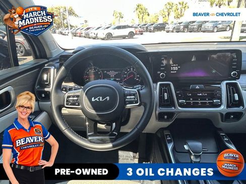 Used 2023 Kia Sorento EX image 16
