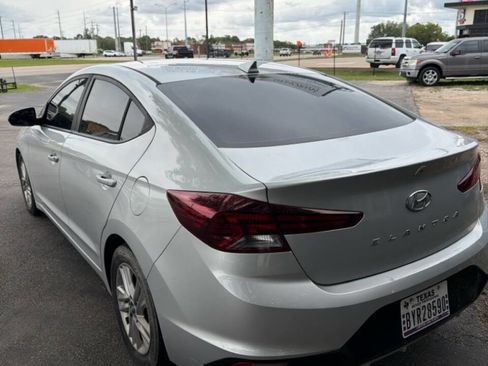 Used 2020 Hyundai Elantra SEL FWD image 3