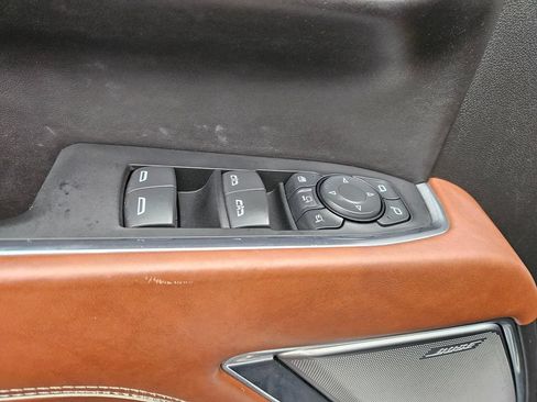 Used 2024 GMC Sierra 3500 Denali Ultimate AWD/4WD image 15
