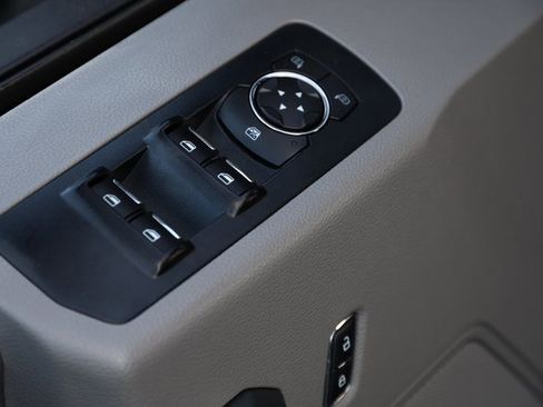 Used 2015 Ford F150 XLT w/ Equipment Group 302A Luxury image 16