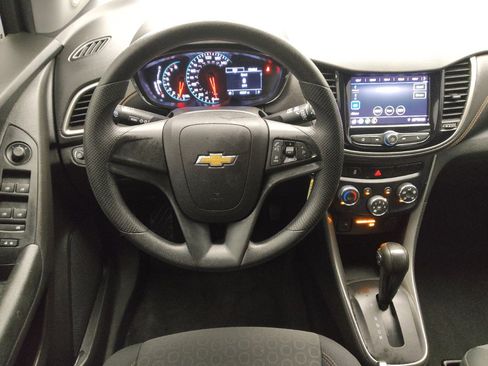 Used 2020 Chevrolet Trax LS FWD image 22