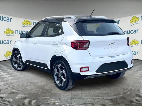 Certified 2023 Hyundai Venue Limited image 4