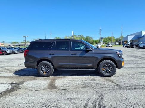Used 2025 Ford Expedition Tremor AWD/4WD image 14