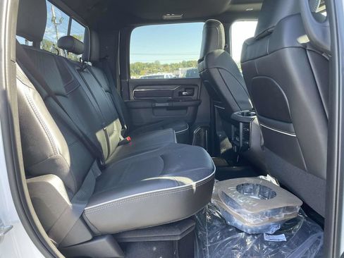 New 2026 RAM 3500 Limited AWD/4WD image 18
